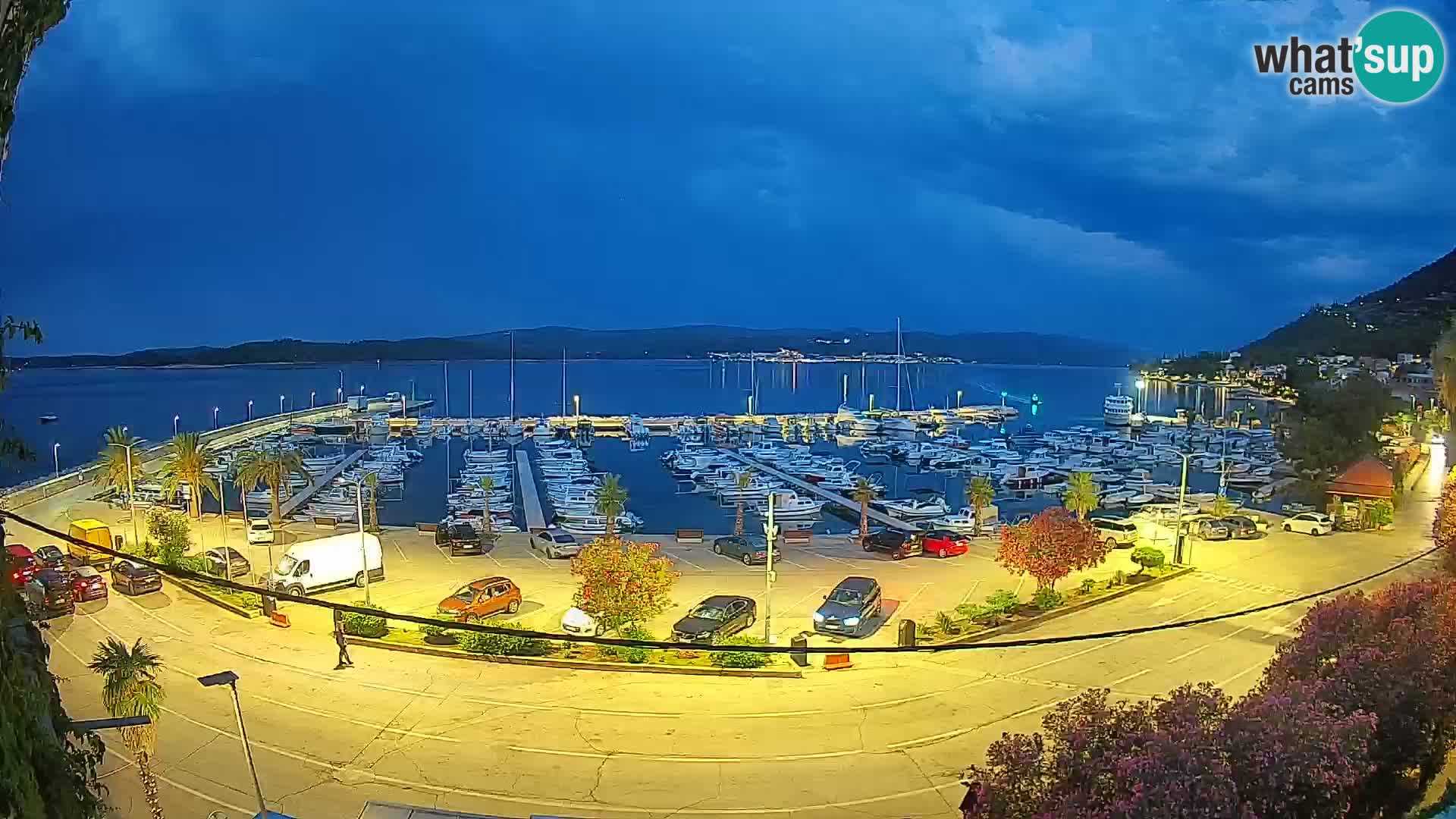 Web kamera Orebić Riva – Trajekt za Korčulu uživo