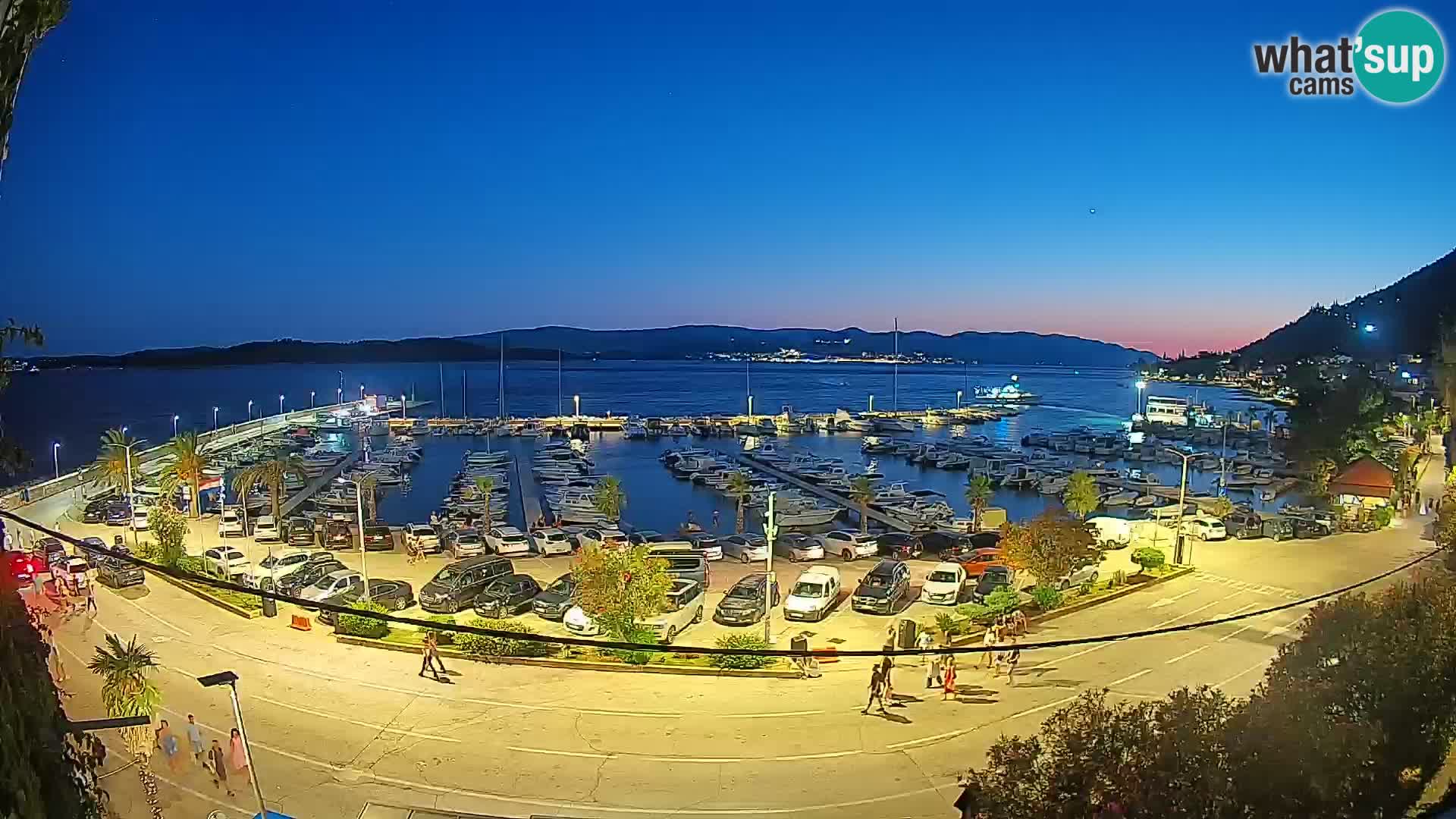 Web kamera Orebić Riva – Trajekt za Korčulu uživo