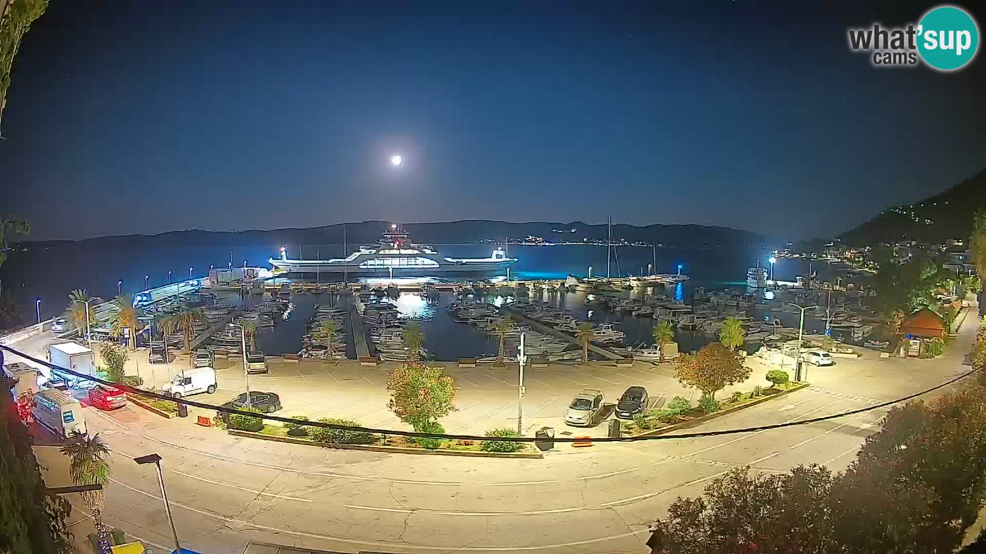 Spletna kamera Orebić Riva – Trajekt za Korčulo v živo