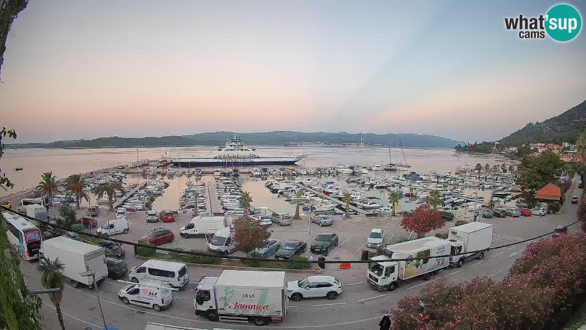 Webcam Orebić Riva – Ferry to Korčula Live