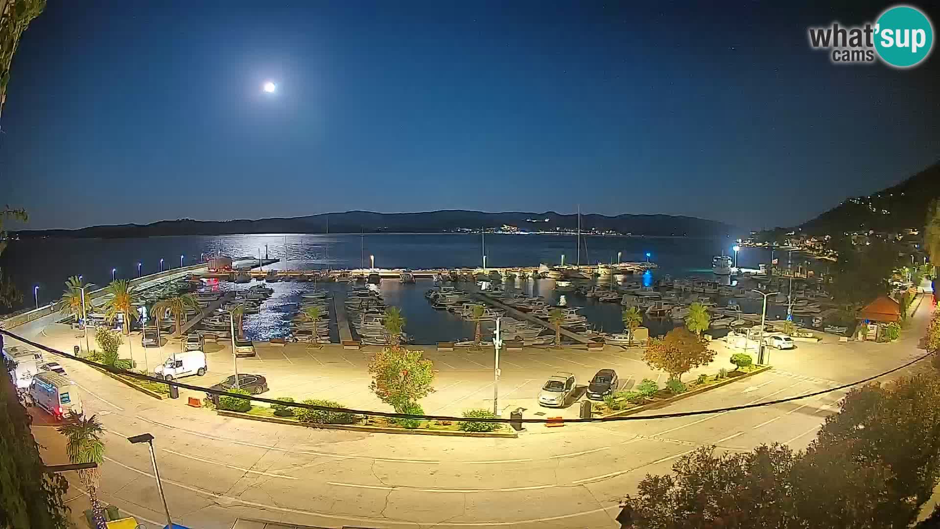 Web kamera Orebić Riva – Trajekt za Korčulu uživo