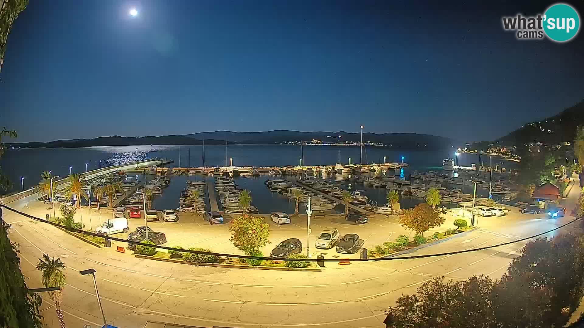 Web kamera Orebić Riva – Trajekt za Korčulu uživo