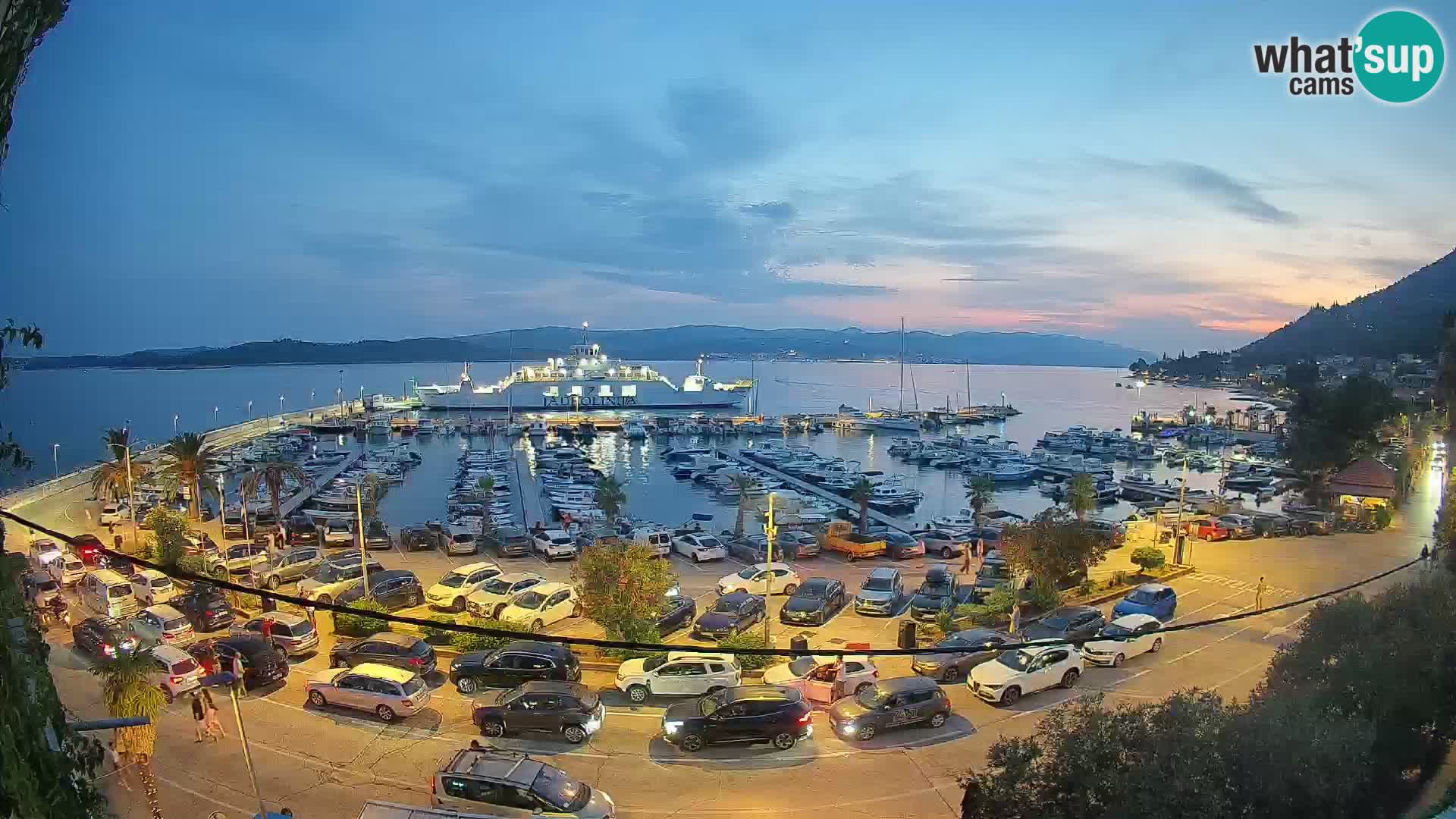 Web kamera Orebić Riva – Trajekt za Korčulu uživo