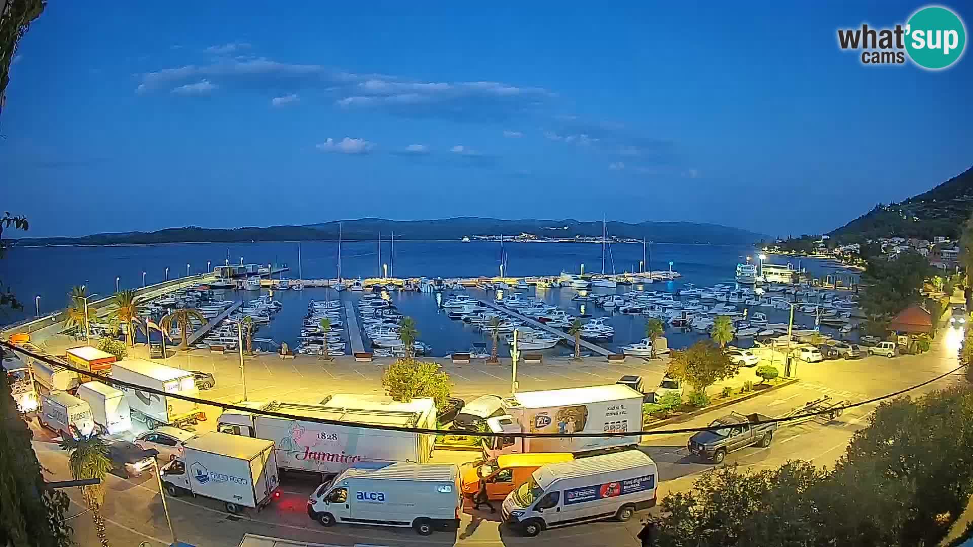 Web kamera Orebić Riva – Trajekt za Korčulu uživo