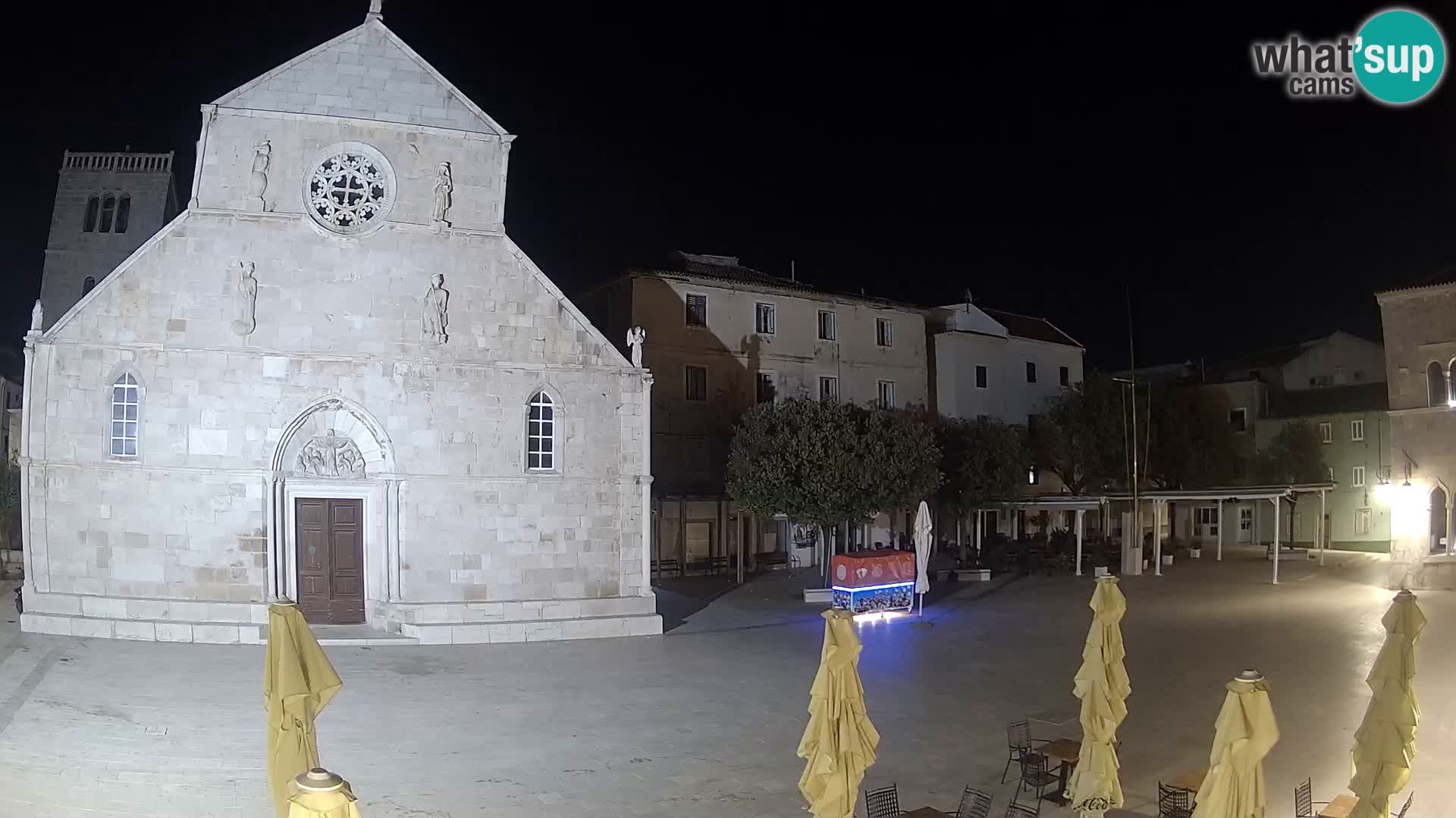 Pag live cam – Place principale et église de Sainte-Marie