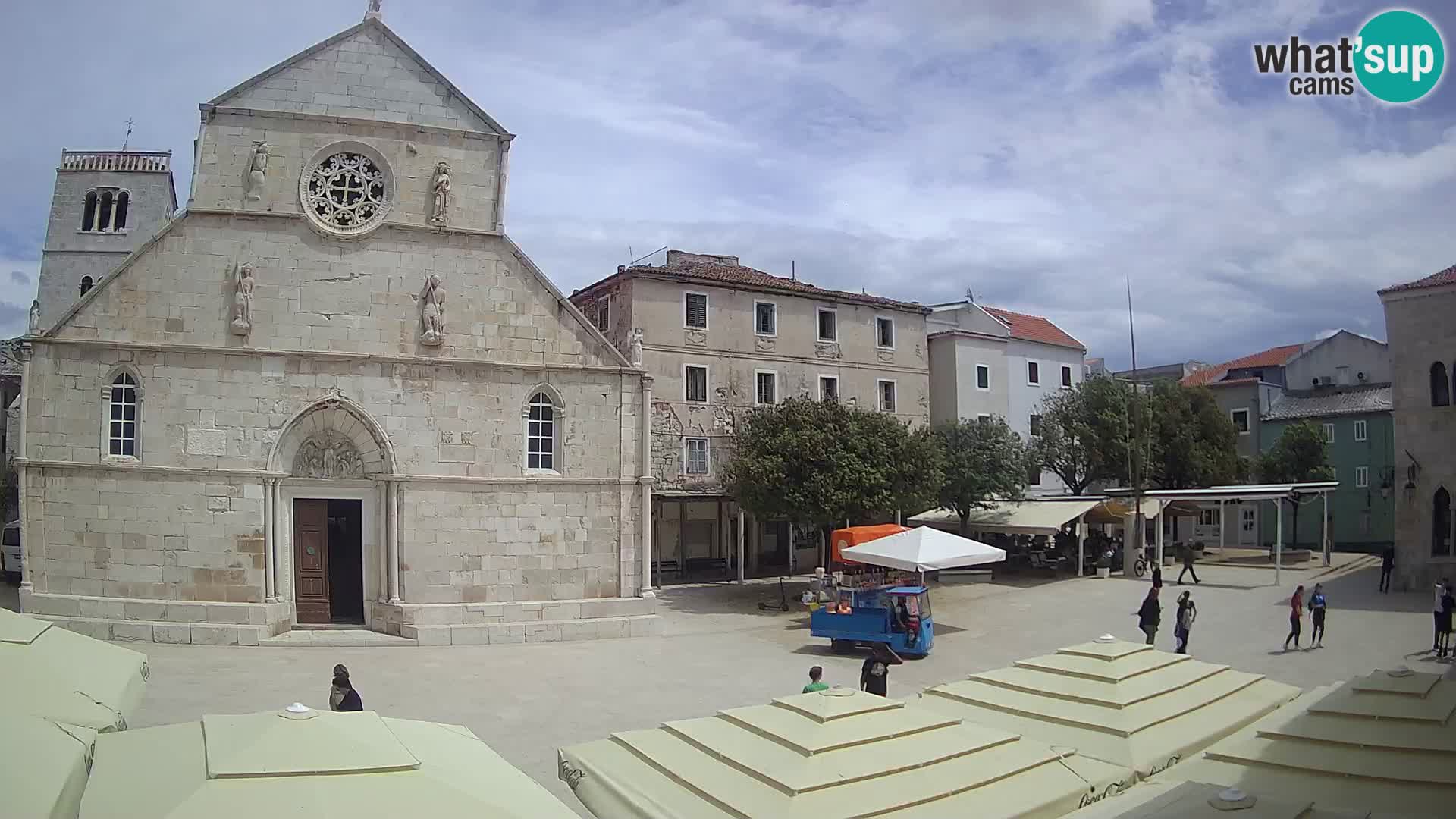 Pag livecam – piazza principale e la basilica di Santa María