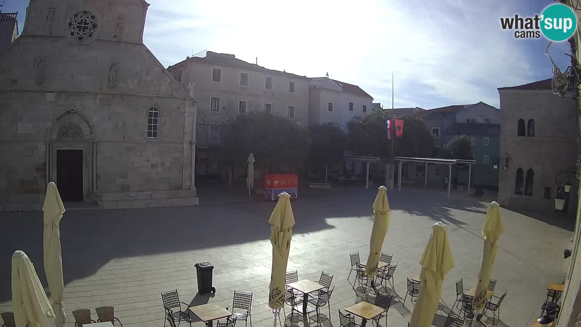 Pag livecam – piazza principale e la basilica di Santa María