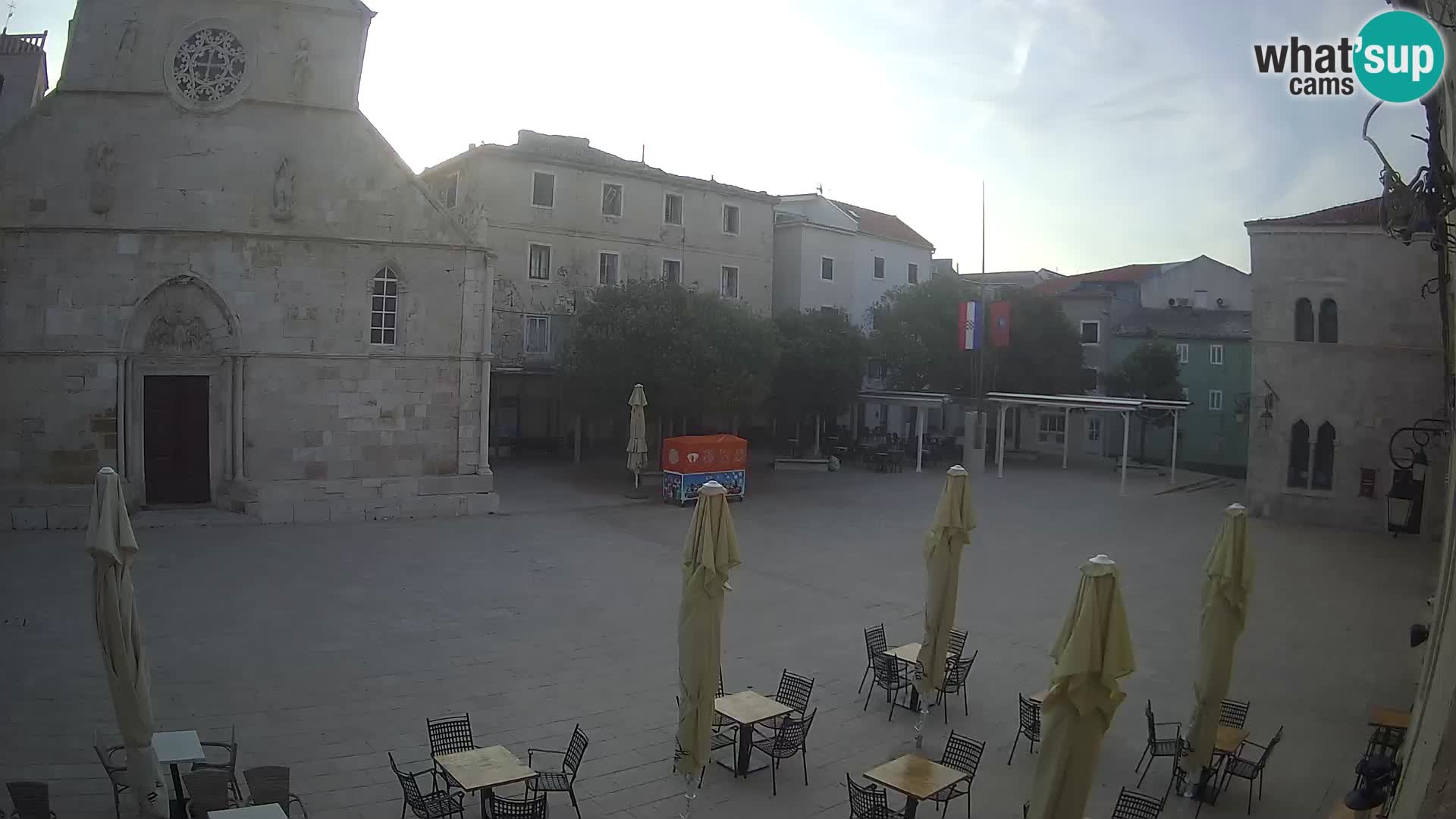 Pag live cam – Place principale et église de Sainte-Marie