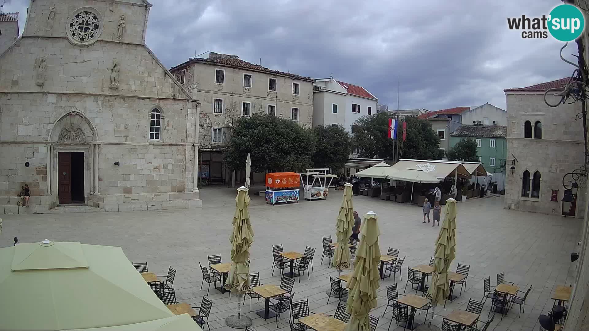 Pag livecam – piazza principale e la basilica di Santa María