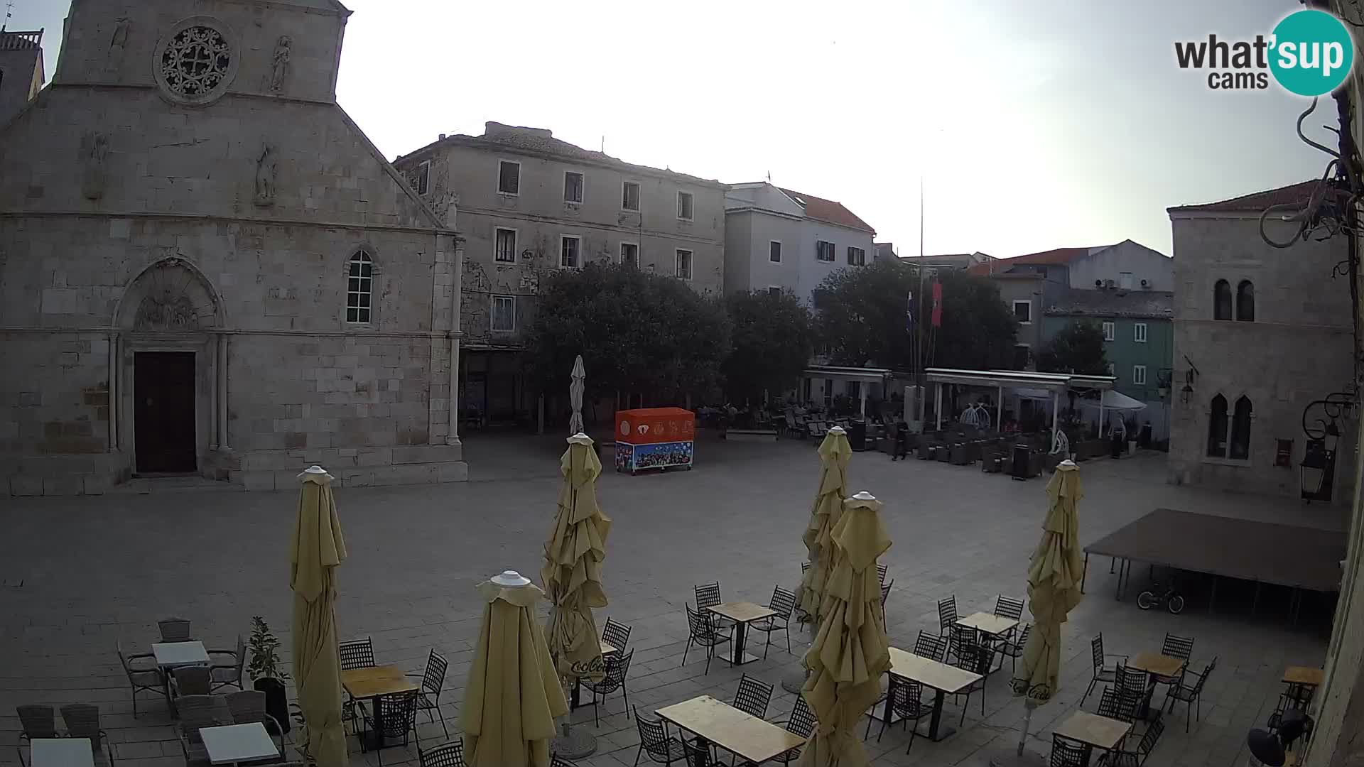 Pag livecam – piazza principale e la basilica di Santa María