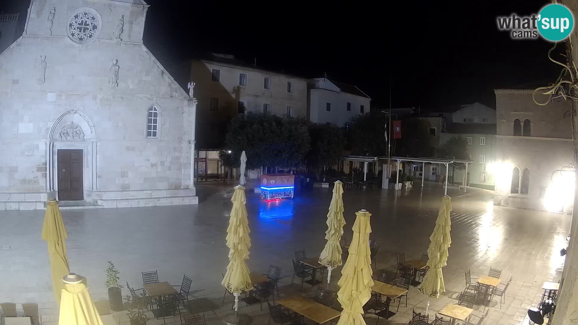 Pag livecam – piazza principale e la basilica di Santa María