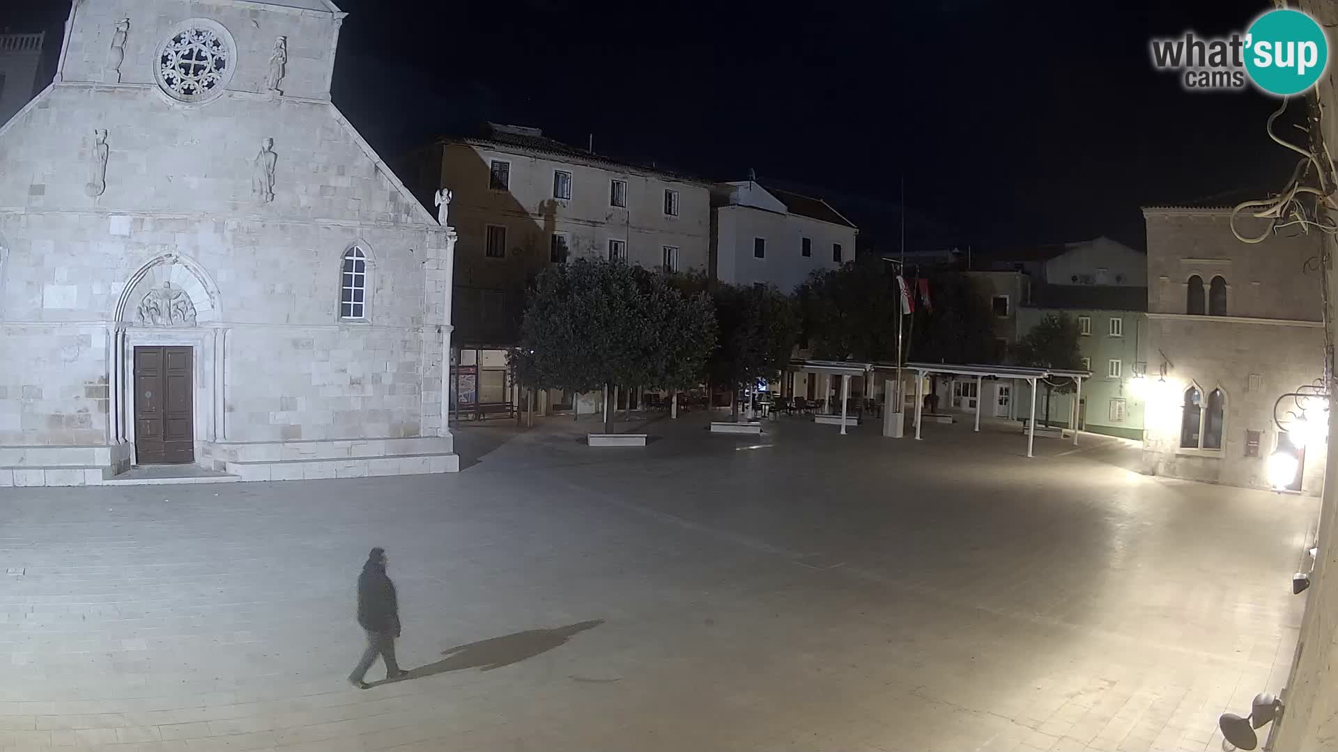 Pag livecam – piazza principale e la basilica di Santa María