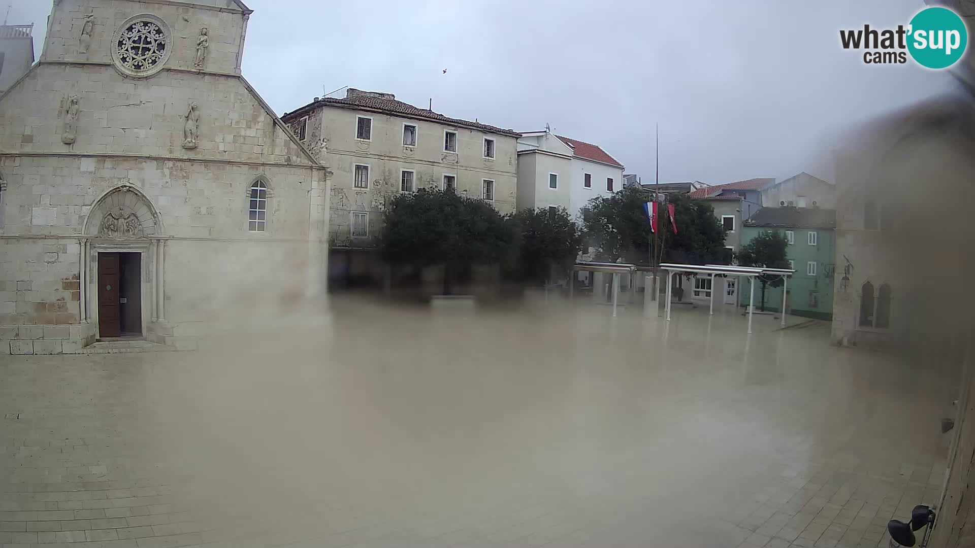 Spletna kamera Pag – Glavni trg in cerkev sv Marije