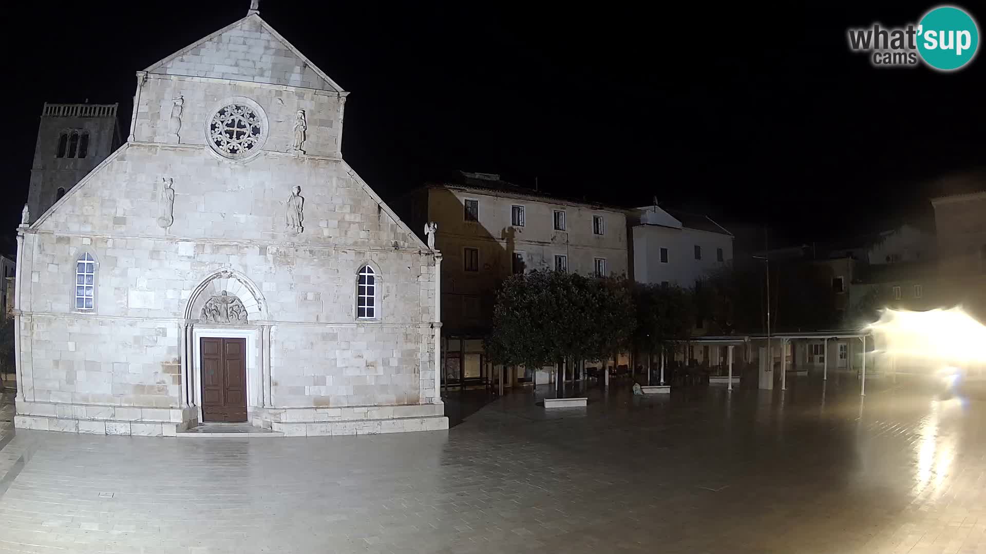 Pag livecam – piazza principale e la basilica di Santa María