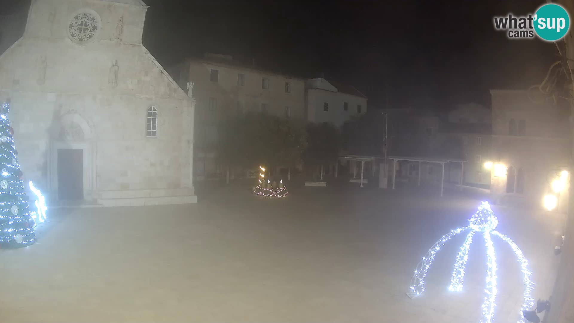 Pag live cam – Place principale et église de Sainte-Marie