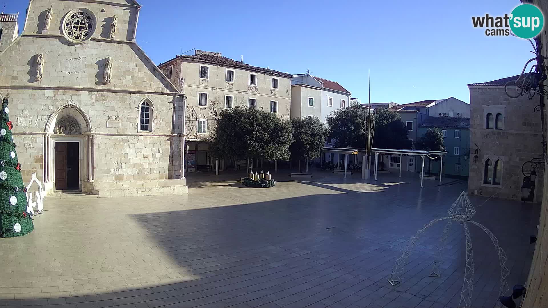 Pag live cam – Place principale et église de Sainte-Marie