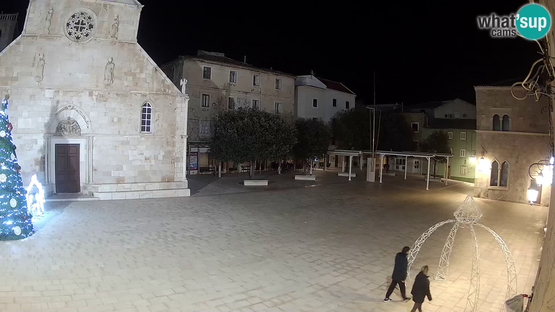 Pag live cam – Place principale et église de Sainte-Marie