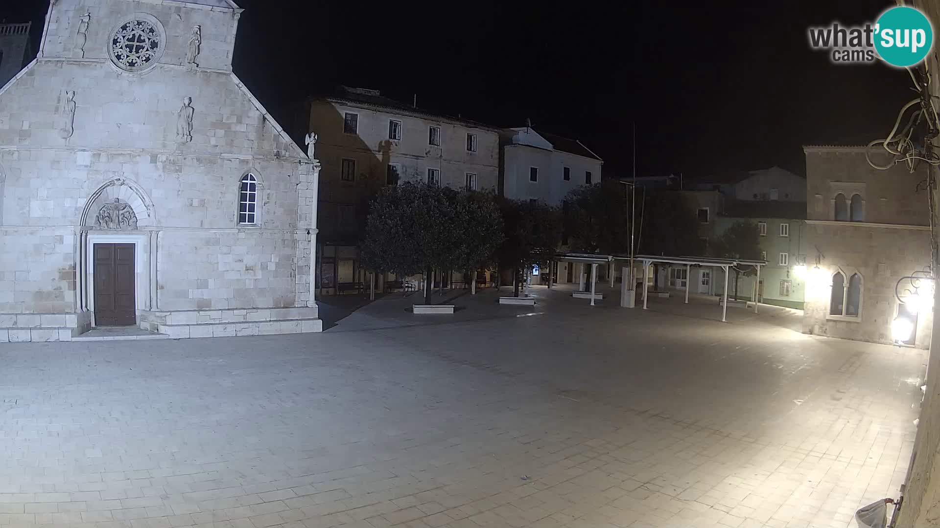 Pag live cam – Place principale et église de Sainte-Marie