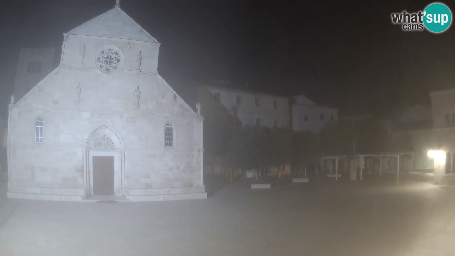 Pag live cam – Place principale et église de Sainte-Marie