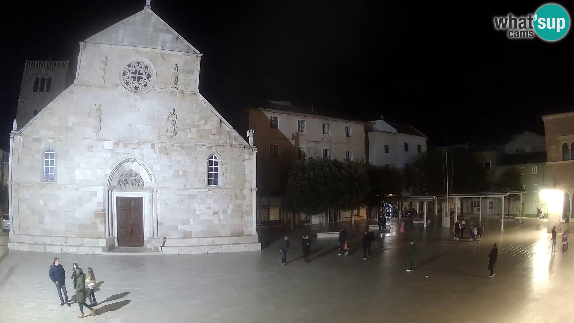 Pag live cam – Place principale et église de Sainte-Marie