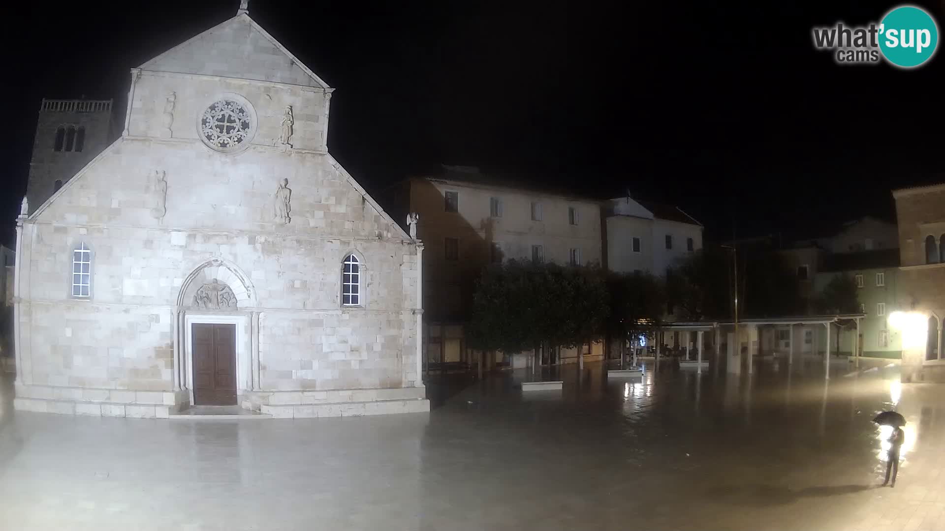 Pag live cam – Place principale et église de Sainte-Marie