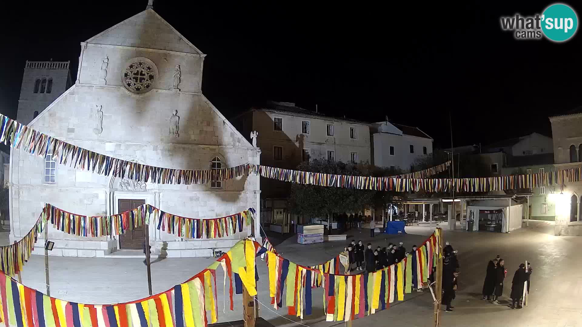 Pag livecam – piazza principale e la basilica di Santa María