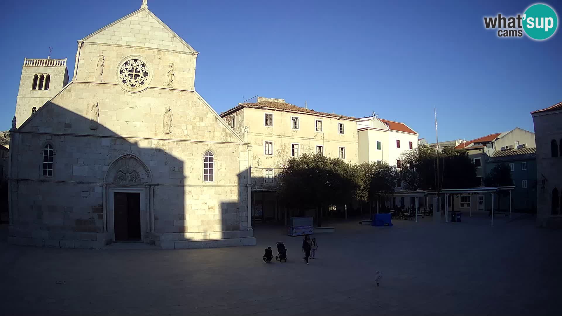 Pag live cam – Place principale et église de Sainte-Marie