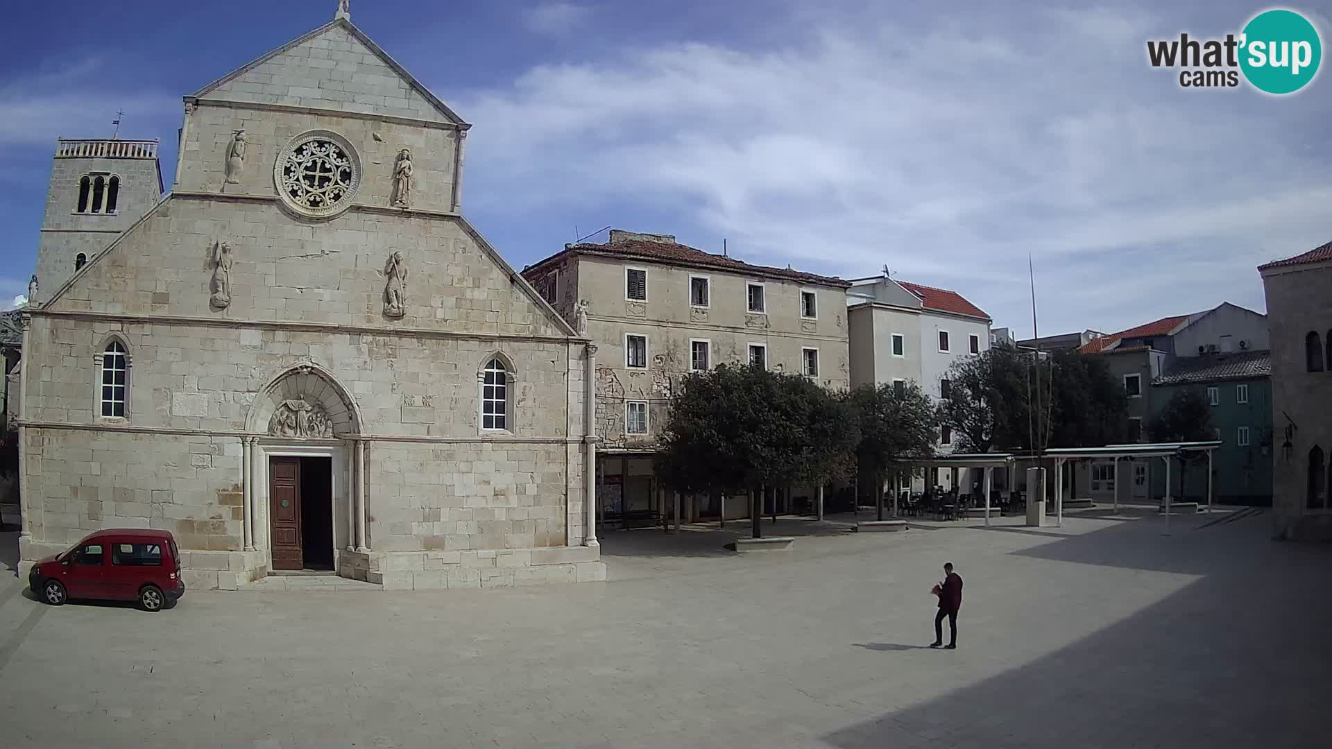 Pag livecam – piazza principale e la basilica di Santa María