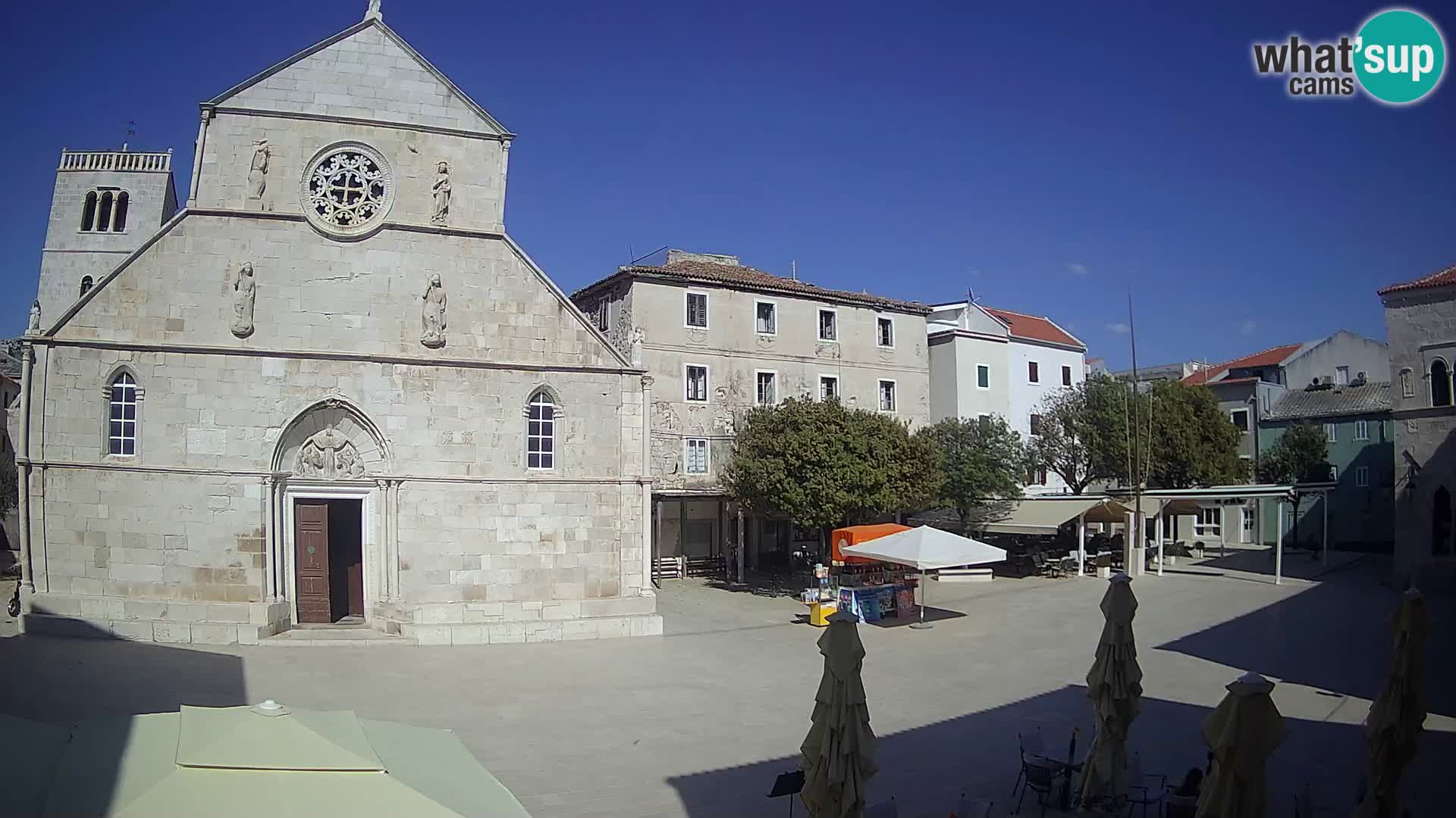 Pag livecam – piazza principale e la basilica di Santa María