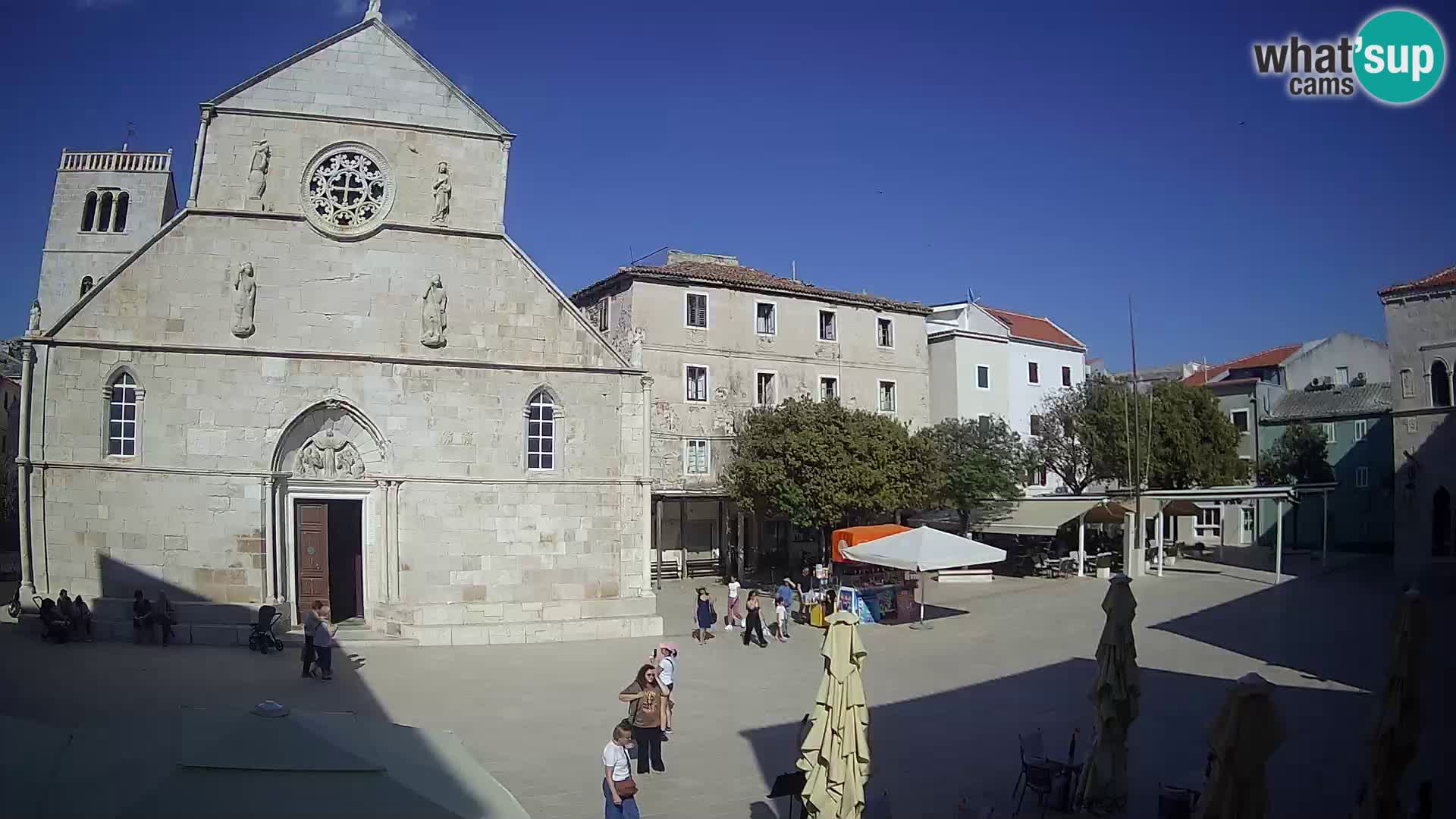 Pag livecam – piazza principale e la basilica di Santa María