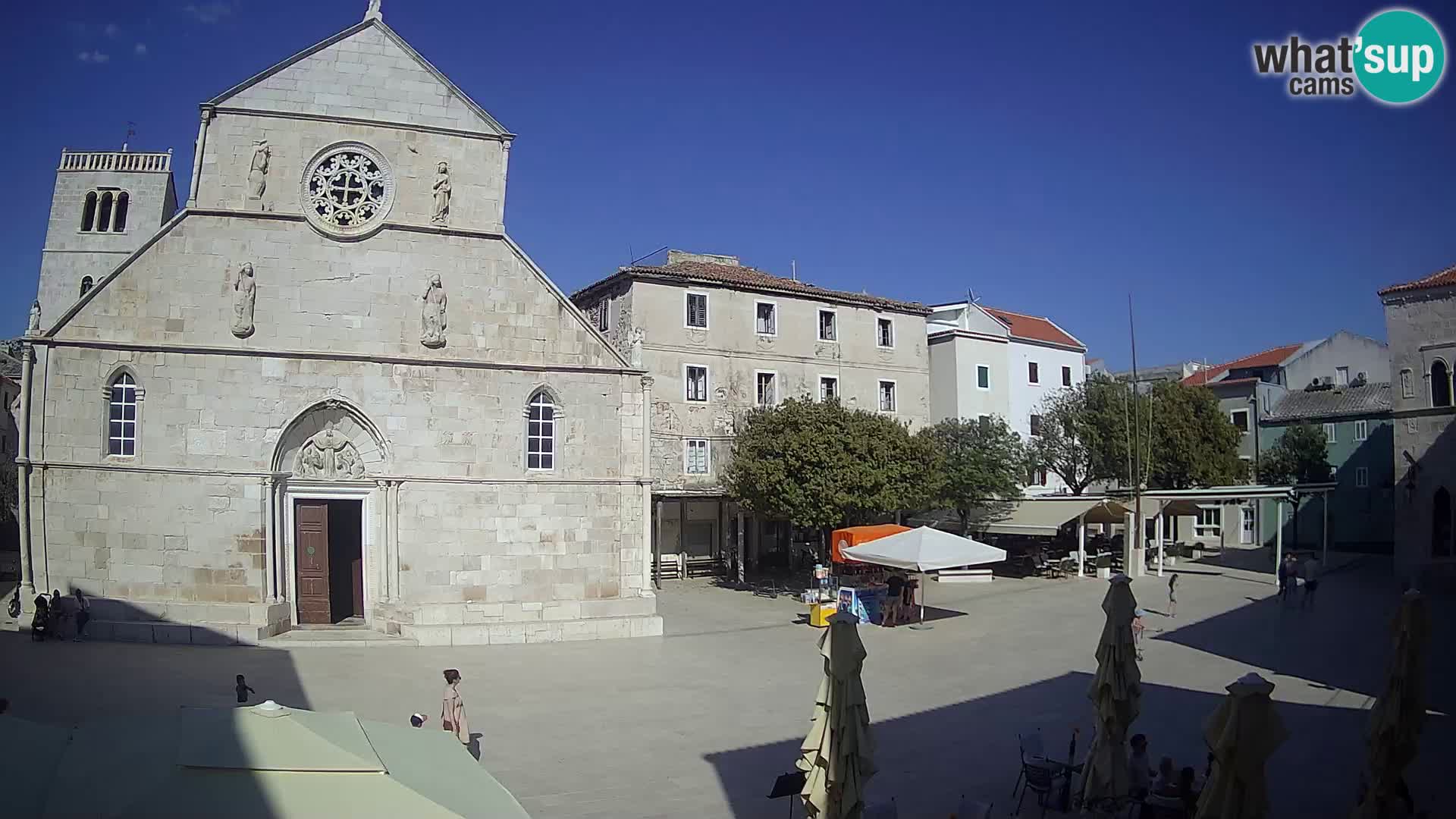 Pag livecam – piazza principale e la basilica di Santa María