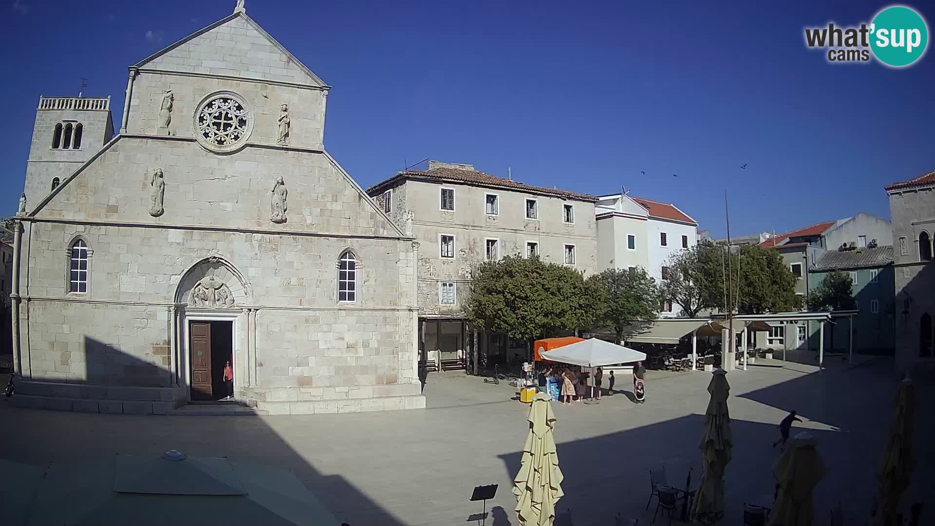 Pag livecam – piazza principale e la basilica di Santa María