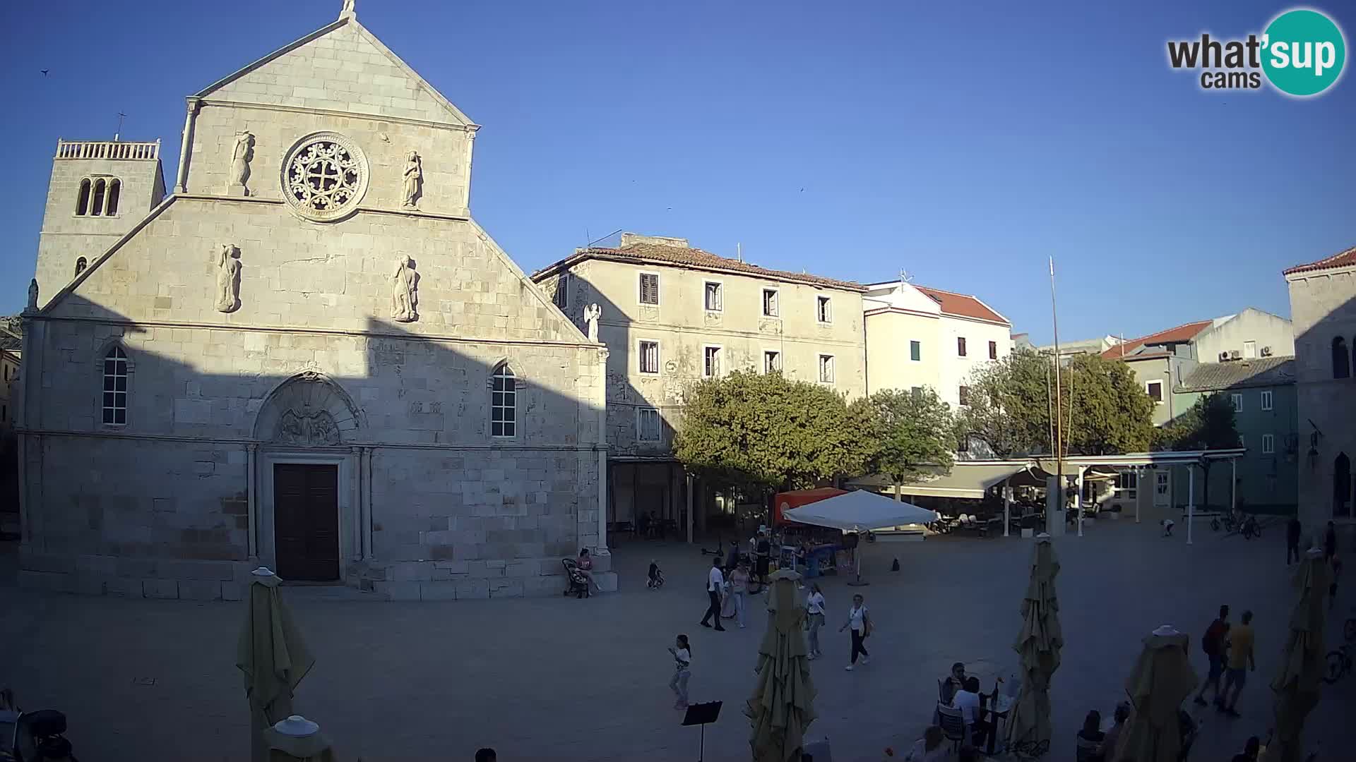 Pag livecam – piazza principale e la basilica di Santa María
