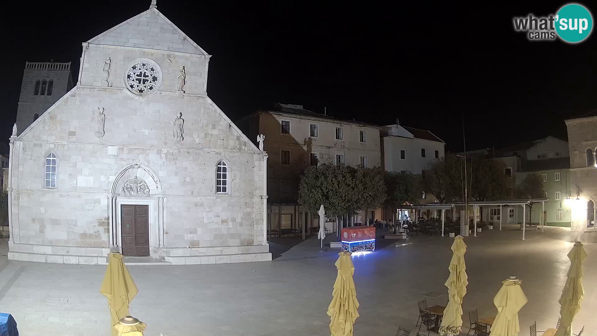 Pag livecam – piazza principale e la basilica di Santa María