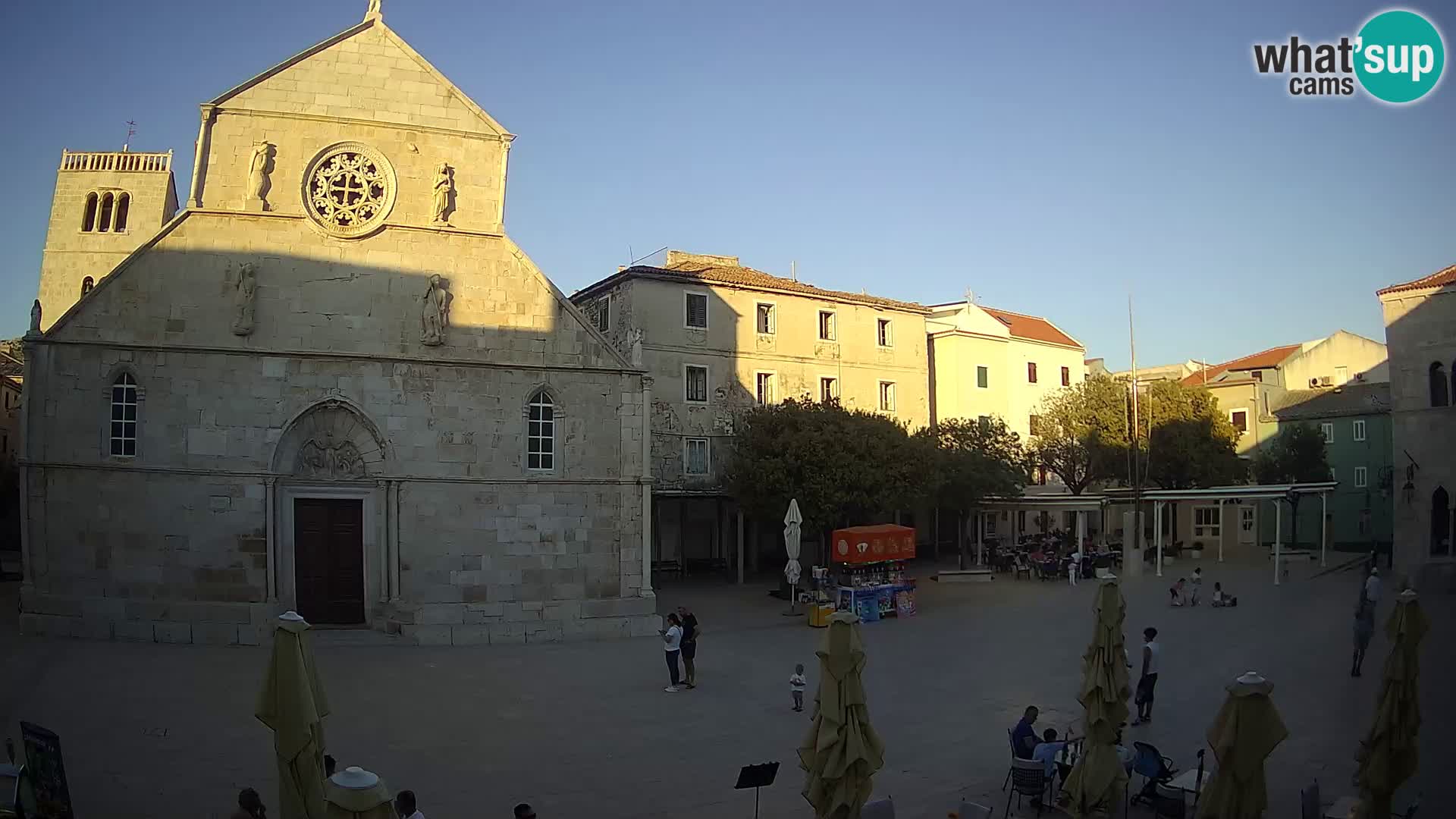 Pag livecam – piazza principale e la basilica di Santa María
