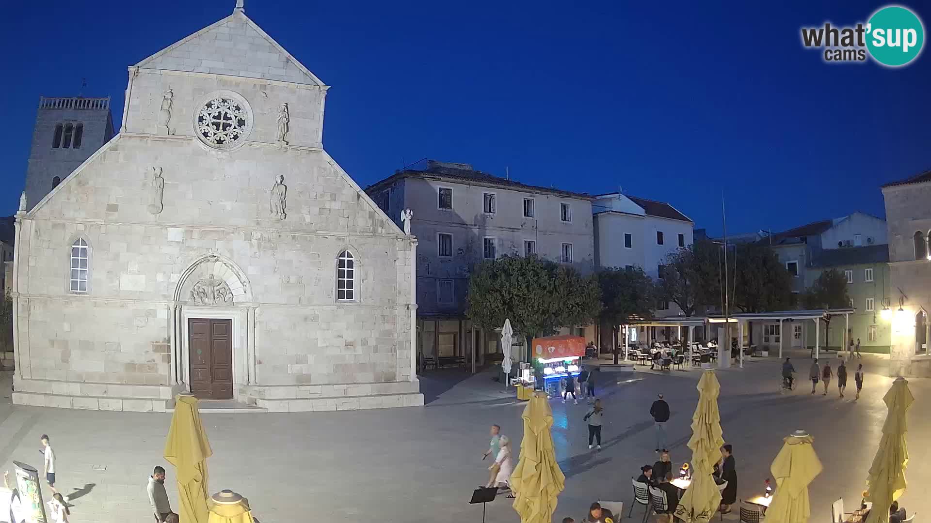 Pag live cam – Place principale et église de Sainte-Marie