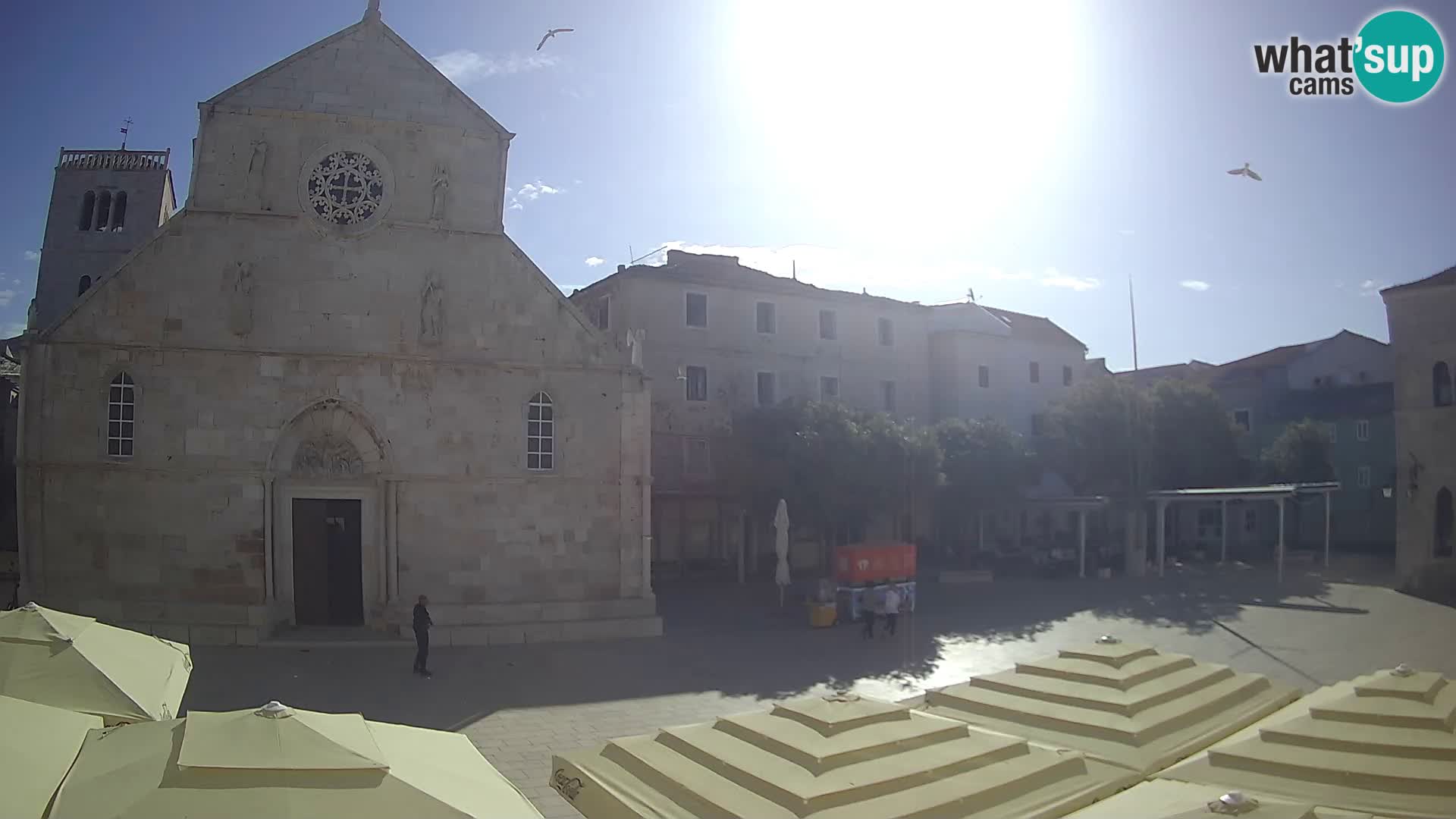 Pag livecam – piazza principale e la basilica di Santa María