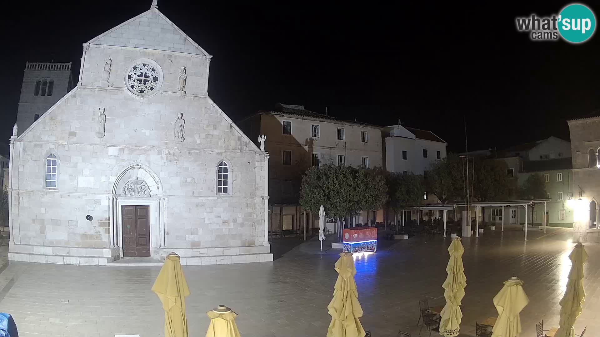 Pag livecam – piazza principale e la basilica di Santa María