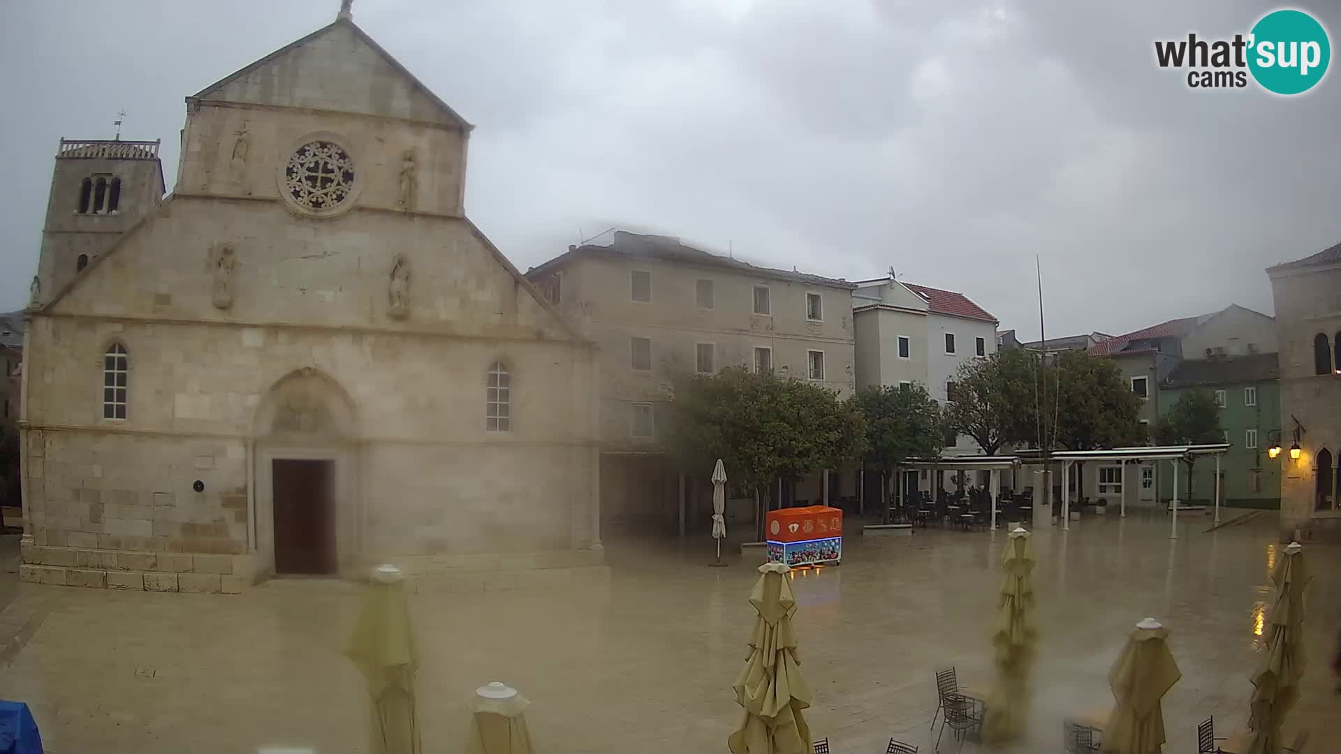 Pag live cam – Place principale et église de Sainte-Marie