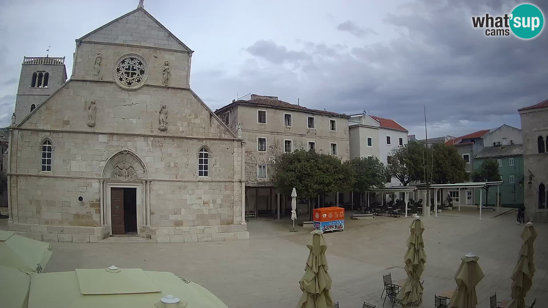 Pag live cam – Place principale et église de Sainte-Marie