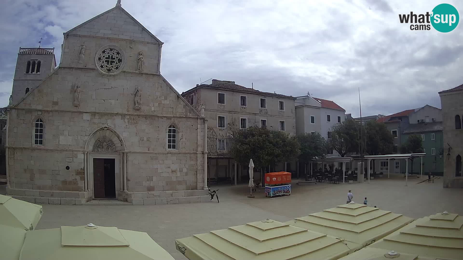 Pag live cam – Place principale et église de Sainte-Marie