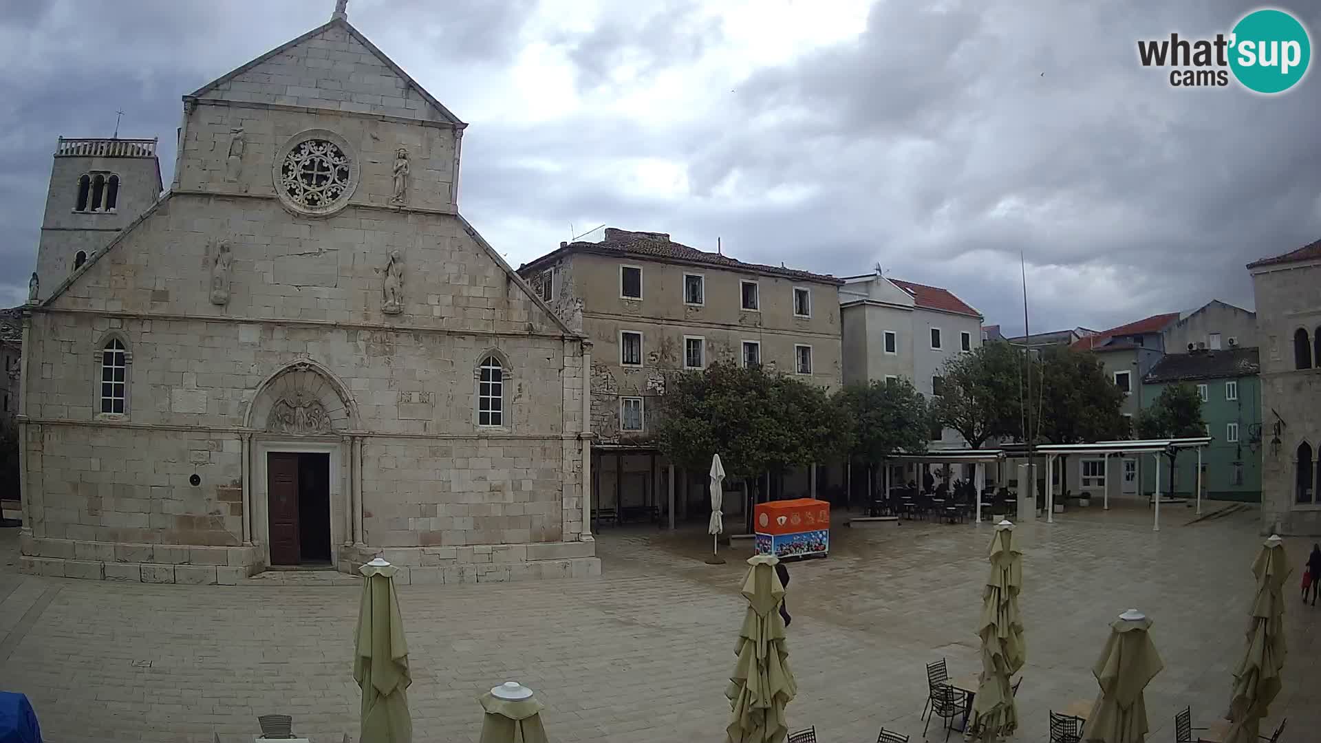 Pag live cam – Place principale et église de Sainte-Marie