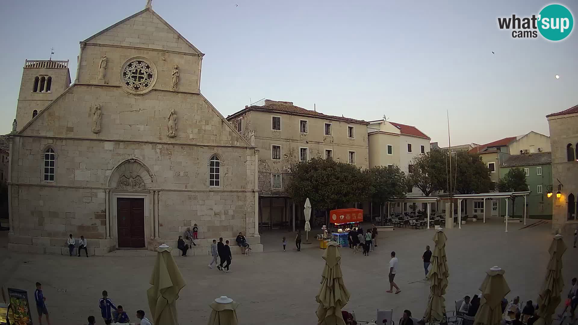 Pag livecam – piazza principale e la basilica di Santa María