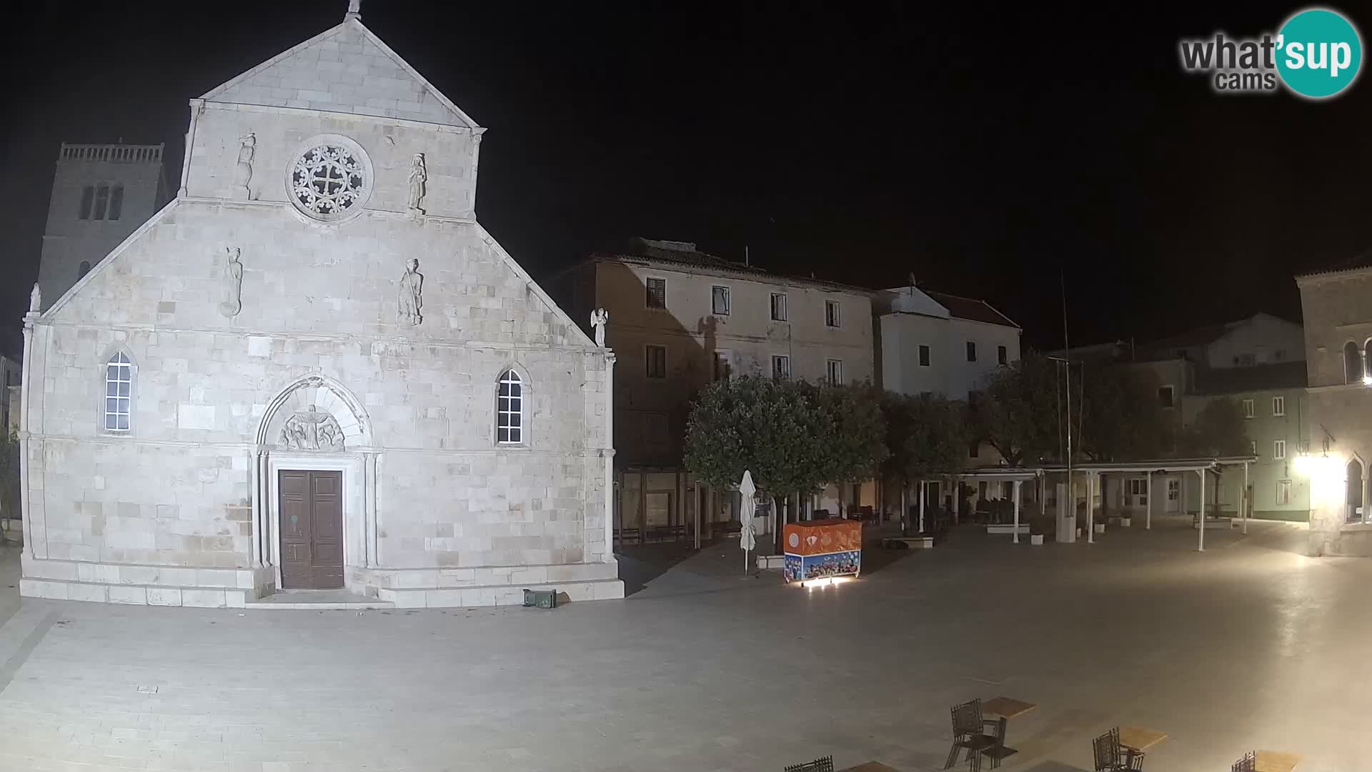 Pag livecam – piazza principale e la basilica di Santa María