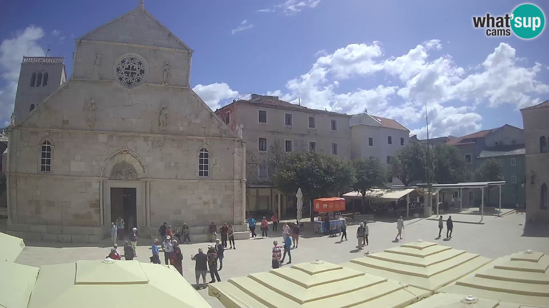 Pag live cam – Place principale et église de Sainte-Marie