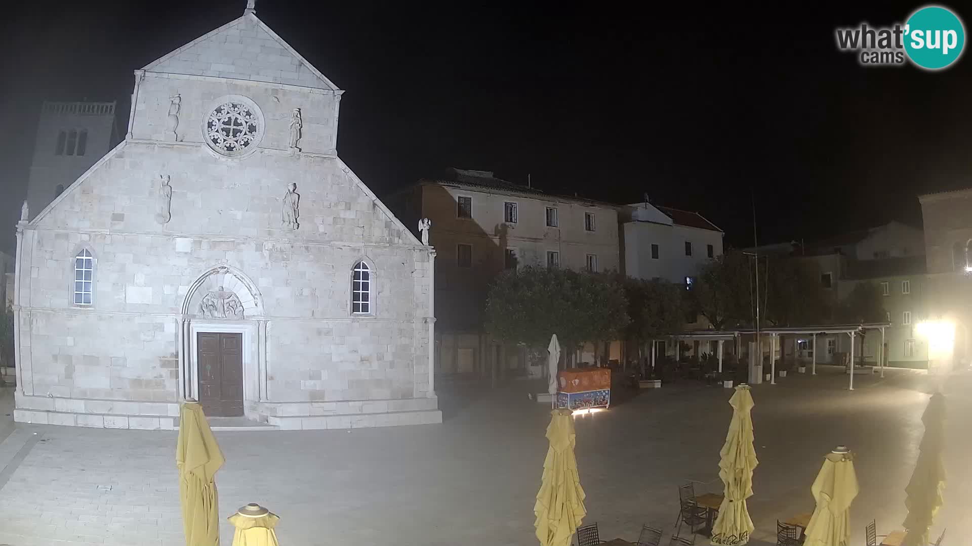 Pag livecam – piazza principale e la basilica di Santa María