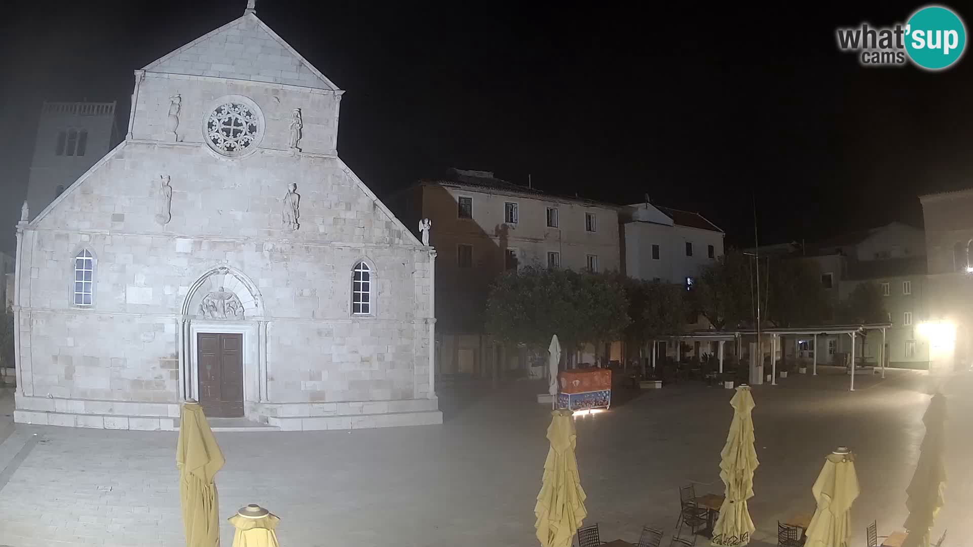 Pag livecam – piazza principale e la basilica di Santa María