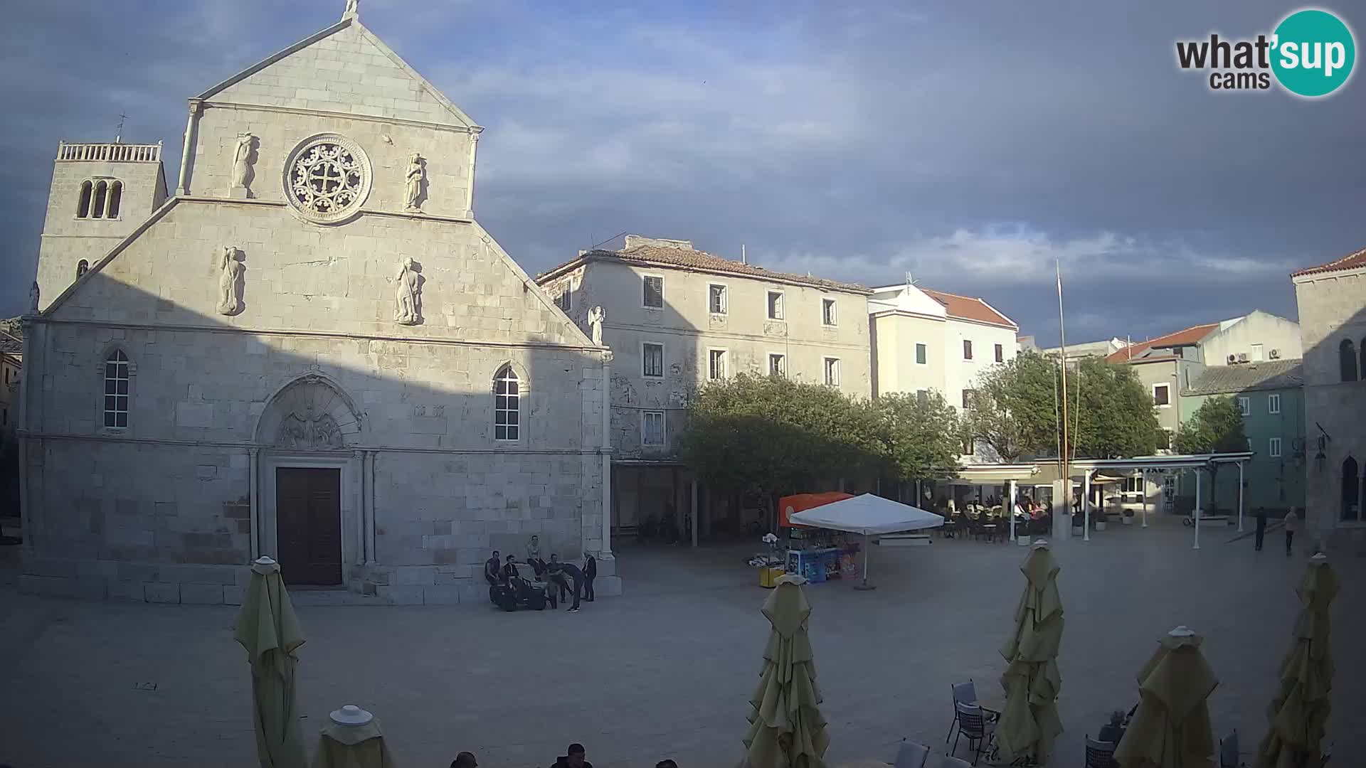 Pag live cam – Place principale et église de Sainte-Marie
