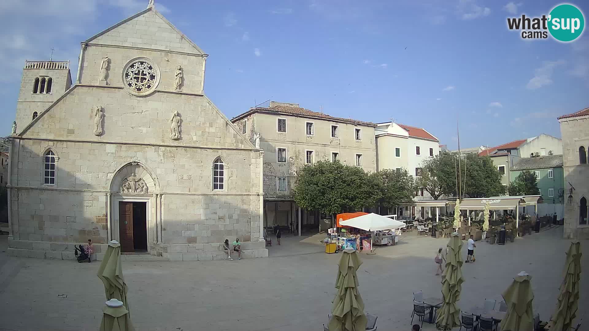 Pag livecam – piazza principale e la basilica di Santa María