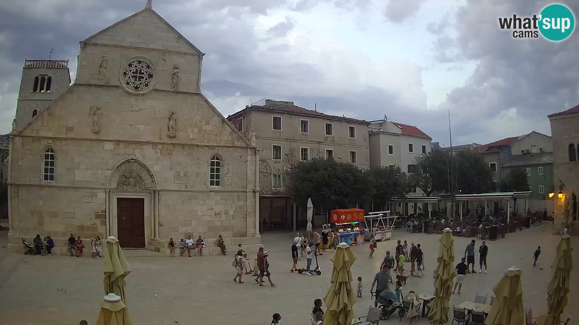 Pag live cam – Place principale et église de Sainte-Marie